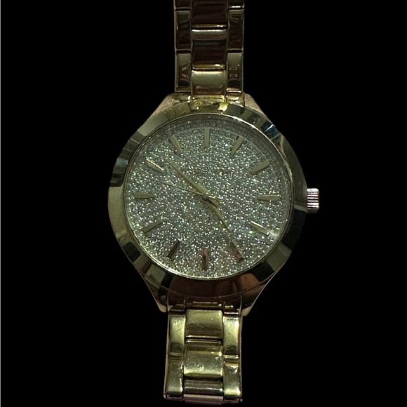 Micheal Kors Gold watch with Diamond Accent Dial - Picture 4 of 4